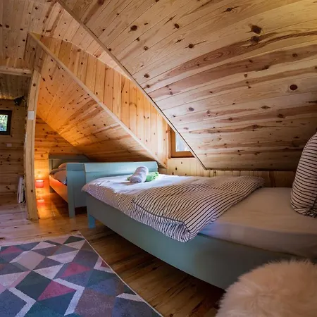 Vilovi Botic Daire *